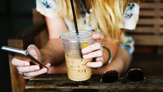 SMS de buna dimineata pentru persoana iubita – Iata cum iti poti trezi partenerul cu zambetul pe buze