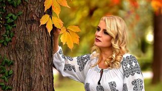 A ramas insarcinata cu gemene, iar ce a urmat apoi pare un cosmar. "In luna a 5-a copilasii nu au mai vrut sa stea la mine in burtica"! Una dintre cele mai frumoase interprete de muzica populara din Romania a facut dezvaluiri sfasietoare