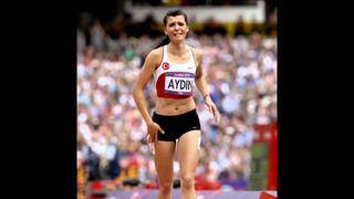 Cine este Merve Aydın, concurenta de la Exatlon, care s-a accidentat grav in meciul cu Romania &ndash; In urma cu cativa ani, tanara a ajuns pe prima pagina a ziarelor din intreaga lume pentru ACEST gest