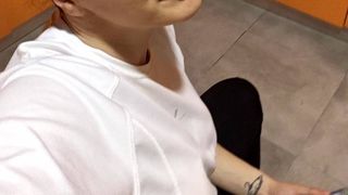 Diana, iubita lui Bruce este dansatoare profesionista