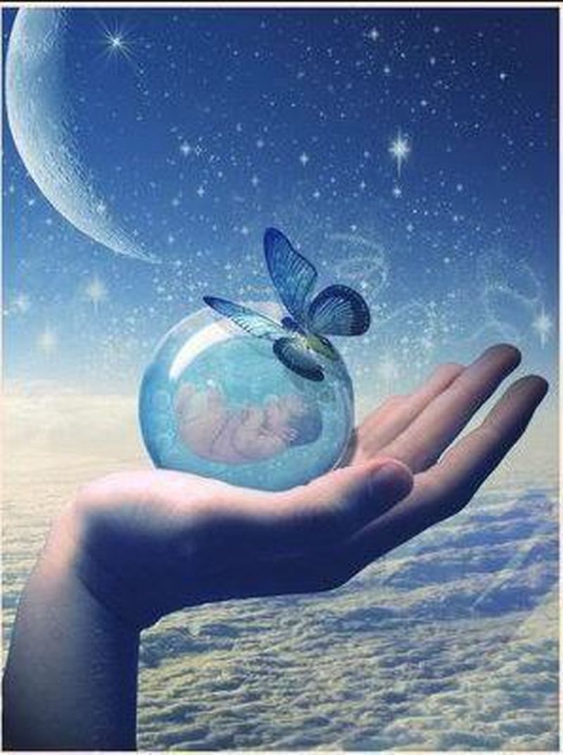 Preotii spun ca sufletul omului mort pe care l-ai visat nu si-a gasit pacea