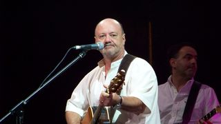 Mesajul lui Nicu Alifantis: "Uneori sunt situatii in viata cand te simti prabusit si nu mai ai puterea de a lupta de unul singur!"