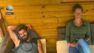 "Alina il hartuieste sexual pe Stefan?" Ce a putut sa spuna Anca despre apropierea dintre cei doi Razboinici. "El nu o place, e prea analfabeta!"