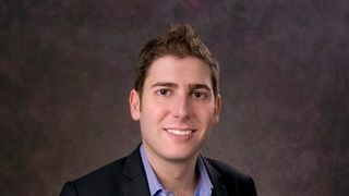 Unul dintre fondatorii Facebook este roman! Nepotul omului de afaceri Eugen Severin a deschis in 2004, impreuna cu Mark Zuckerberg compania care l-a facut miliardar