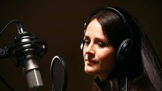 Ce se afla azi in locul studioului unde Madalina Manole a inregistrat in ultima zi a vietii? Un magazin de delicateturi frantuzesti a aparut acolo