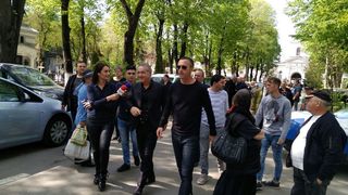 Gigi Becali a facut show la inmormantarea Ionelei Prodan! Care a fost prima intrebare pe care i-a pus-o Anamaria Prodan despre mama ei?