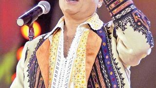 Cum a crescut Ion Dolanescu tariful la nunti de 7 ori! Celebrul cantaret de muzica populara a ajuns sa castige 20.000 de lei in doar doua ore!