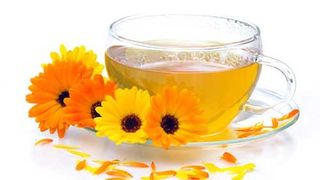 Ceaiul de galbenele: afectiuni pe care le trateaza ceaiul de galbenele