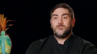 Cine este de fapt Miklos Tolnai, bucatarul mincinos de la "Chefi la cutite" si de ce este aparat de sefi. Ce se urmareste