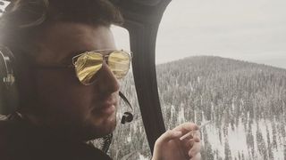 Victoras Micula si-a scris initialele pe elicopterul personal! Cum arata aparatul de zbor personalizat de fiul milionarului Micula!