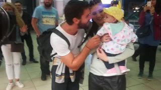 Larisa si Valentin de la Exatlon s-au intors acasa! Imagini emotionante cu momentul in care au ajuns in tara