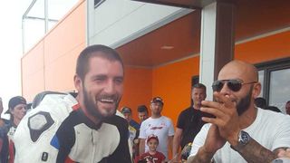 Catalin Cazacu, victorie uriasa la revenirea in circuitul de motociclism, dupa intoarcerea de la Exatlon! A baut sampanie cu Draghia, Kirita si compania si-au strigat in cor: "Vulturii, vulturii"
