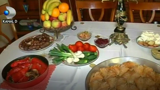 Musulmanii din intreaga lume sarbatoresc astazi prima zi de Ramazan Bayram, dupa o luna in care au postit si s-au rugat de dimineata si pana seara