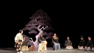 “Fierarul”, piesa de teatru care a provocat daune mainilor spectatorilor! Foto & Video EXCLUSIV din sala in care filosofia Zen a incantat Romania