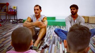 Vladimir Draghia si Stefan au ajuns in tabara MagiCAMP, acolo unde castigatorul Exatlon a donat premiul de 100.000 de euro! Cum au fost intampinati de copii