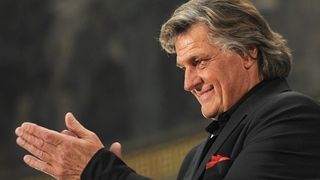 Florin Piersic si Alexandru Arsinel sunt acuzati de un fost senator: “Vor sa suga la doua oi, ca sa aiba parte de onoruri si de satisfactii banesti! Cine isi tine gura, mananca friptura”