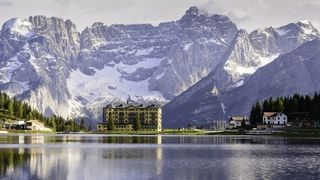 Toata lumea are bagajul pregatit pentru ditractie! Noi va aratam top 5 locuri necunoscute in Europa, dar de-a dreptul spectaculoase