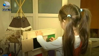 Tot mai multi parinti aleg pentru copiii lor metoda de educatie Montessori. Despre ce este vorba si ce au de facut parintii so copiii