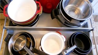 Aceste vase de gatit pot sa provoace cancer! Agentia de Protectie a Mediului a dezvaluit rezultatele cercetarii