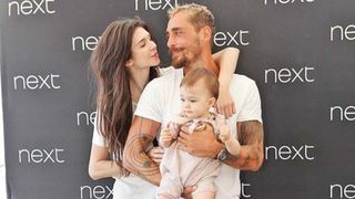 Vladimir Draghia nu s-a uitat la bani. Uite ce inel SUPERB i-a luat viitoarei sale sotii. Ea l-a ales, el l-a platit! Vai, ce frumos ESTE