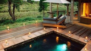 Au demisionat, si-au luat economiile si au plecat in lume sa-si indeplineasca visul de a calatori in 30 de tari pana la varsta de 30 de ani