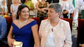 Doua romance si-au luat inima-n dinti si au spus "DA" la starea civila. O bistriteanca si o braileanca s-au casatorit in Italia