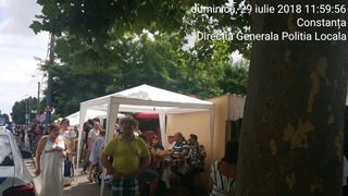 Petrecere cu fast in mijlocul strazii! Cum s-au gandit sa sarbatoareasca mai multi cetateni de etnie roma din Constanta