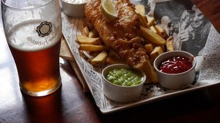 Top 5 alimente si preparate care merg excelent alaturi de bere