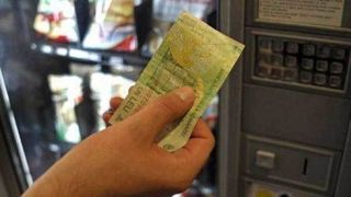 Romanii cumpara zilnic otrava la 1 leu. Iata ce contine cafeaua de la automat