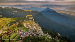 Imagini fabuloase surprinse de turisti pe Ceahlau! Cum arata piramida holografica FOTO