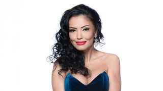 Andreea Mantea revine la carma emisiunii "Se striga darul!", alaturi de Mihai Mitoseru