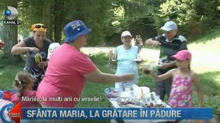 Imagini fabuloase cu romanii care au petrecut Sfanta Maria la padure. Au incins gratarele si au cantat. VIDEO
