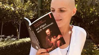 Intalnirea cu parintele Valerian i-a schimbat viata lui Chris Simion, regizoarea bolnava de cancer! "Tu ai in mana toate sufletele"