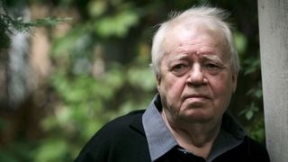 Asa arata mormantul marelui scriitor Fanus Neagu! Maestrul este ingropat in cimitirul Bellu FOTO