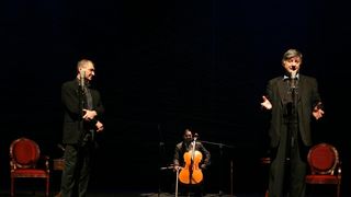 Ion Caramitru este platit mai prost decat Horatiu Malaele! La o singura reprezentatie, Malaele a incasat cu 2.115 lei mai mult decat Caramitru!