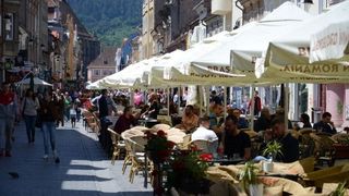 Restaurantele din centrul Brasovului au dus afacerile la alt nivel - Ce se intampla acolo
