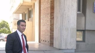 Noul consilier al Vioricai Dancila are o manea dedicata lui! Ilie Mario Rafael este eroul versurilor „Prietenul bun te sapa si ti-ar face vant in groapa!” VIDEO