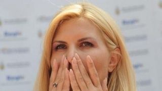 Penitenciarul unde este inchisa Elena Udrea e supraaglomerat iar mancarea e plina de gandaci, dar uite cum arata capela. Anul trecut s-au investit peste 15.000 de euro in acest spatiu.