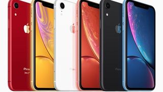 Rom&acirc;nii vor cele mai noi modele de telefoane! Iată c&acirc;t scot din buzunar pentru a fi &icirc;n pas cu tendinţele