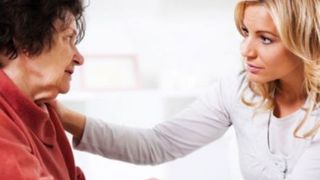 Cea mai nouă invenţie &icirc;n materie de medicină vă poate salva! Brăţara care monitorizează inima şi alertează medicul este indispensabilă bolnavilor