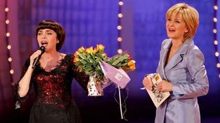 Veste-şoc &icirc;n lumea artistică! &Icirc;ndrăgita c&acirc;ntăreaţă Mireille Mathieu are cancer