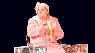 Prima reacţie a Marinelei Chelaru după ce s-a scris că a murit: "Dacă muream, făceam gaură &icirc;n Cer?"