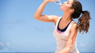 Hidrateaza-te pentru o viata sanatoasa si comanda apa plata online!