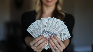 Horoscopul lui Nostradamus. Cele 5 zodii care se vor imbogati