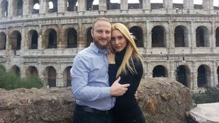 Ce avere uriaşă va împărţi Andrei Tinu cu soţia de care s-a despărţit! Tinu are o casă în Bucureşti, o vilă la Breaza şi 5 terenuri!