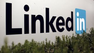 Microsoft a cumparat LinkedIn cu 26,2 miliarde dolari &icirc;n numerar