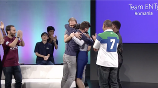 O echipa de romani a castigat Cupa Microsoft Imagine 2016, cu un dispozitiv care inregistreaza echilibrul din urechea interna si postura spinarii