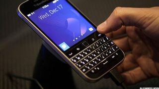 BlackBerry renunta la productia proprie de telefoane. Ce intentioneaza compania sa faca in viitor