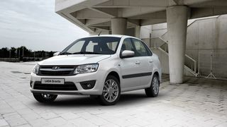 Rusii de la Lada au copiat modelele Logan si le vand sub brand propriu! Uite cum arata modelele Largus si Granta