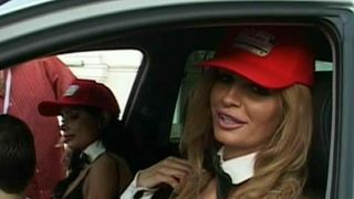 A fost paradisul barbatilor la Raliul Aradului: fete frumoase si masini puternice